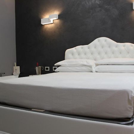 Jacuzzi Apartament By Parmacentro B&B Εξωτερικό φωτογραφία