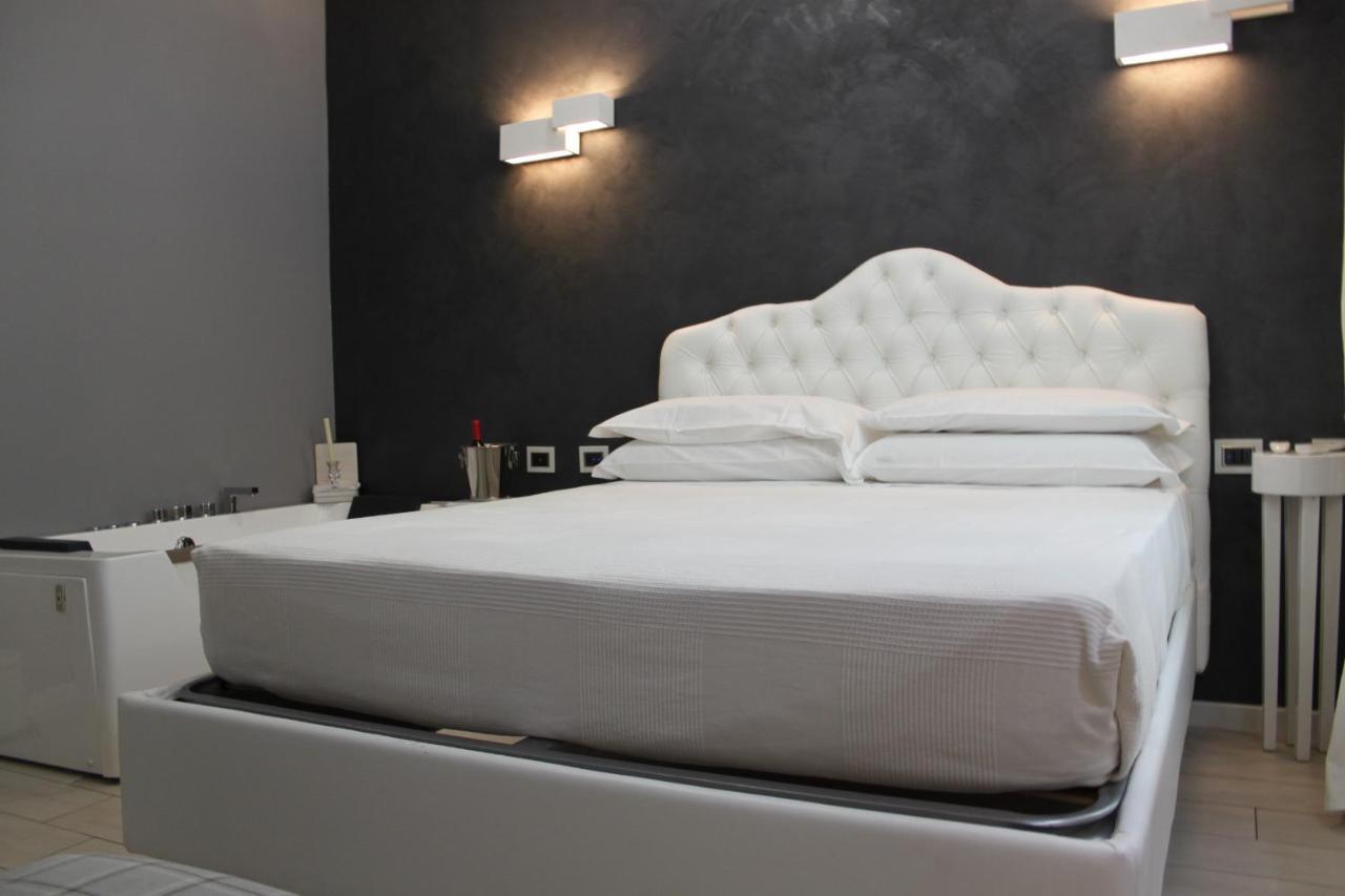 Jacuzzi Apartament By Parmacentro B&B Εξωτερικό φωτογραφία