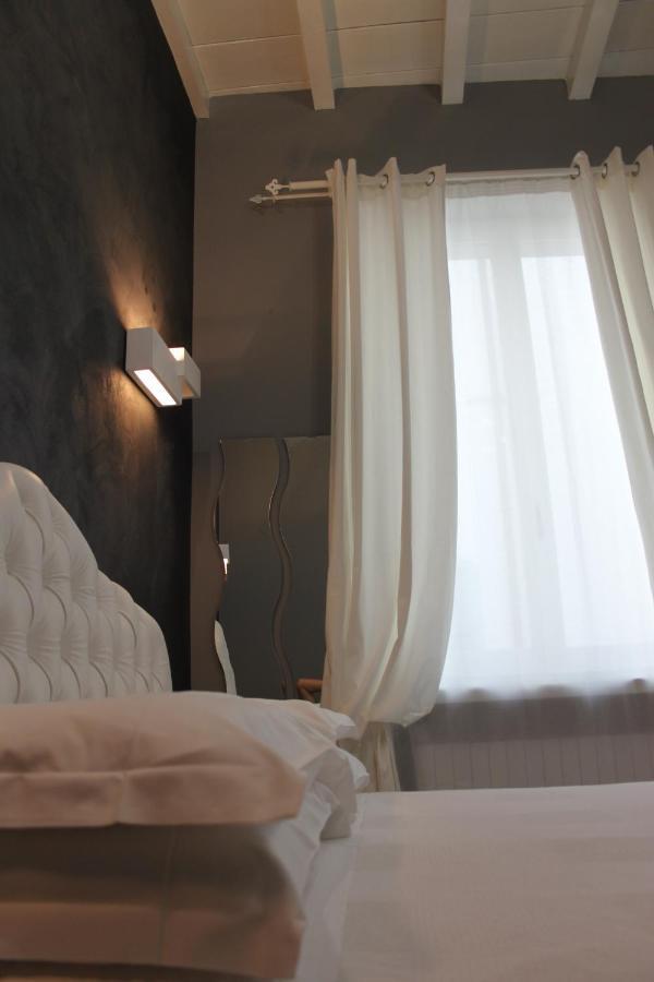 Jacuzzi Apartament By Parmacentro B&B Εξωτερικό φωτογραφία