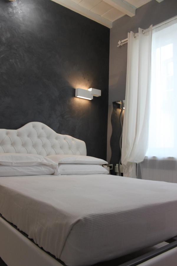 Jacuzzi Apartament By Parmacentro B&B Εξωτερικό φωτογραφία