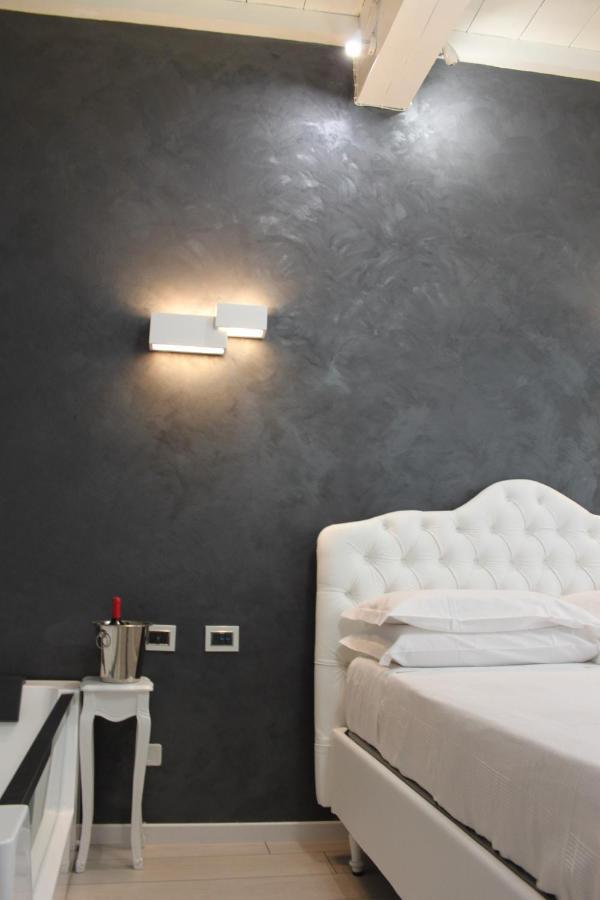 Jacuzzi Apartament By Parmacentro B&B Εξωτερικό φωτογραφία