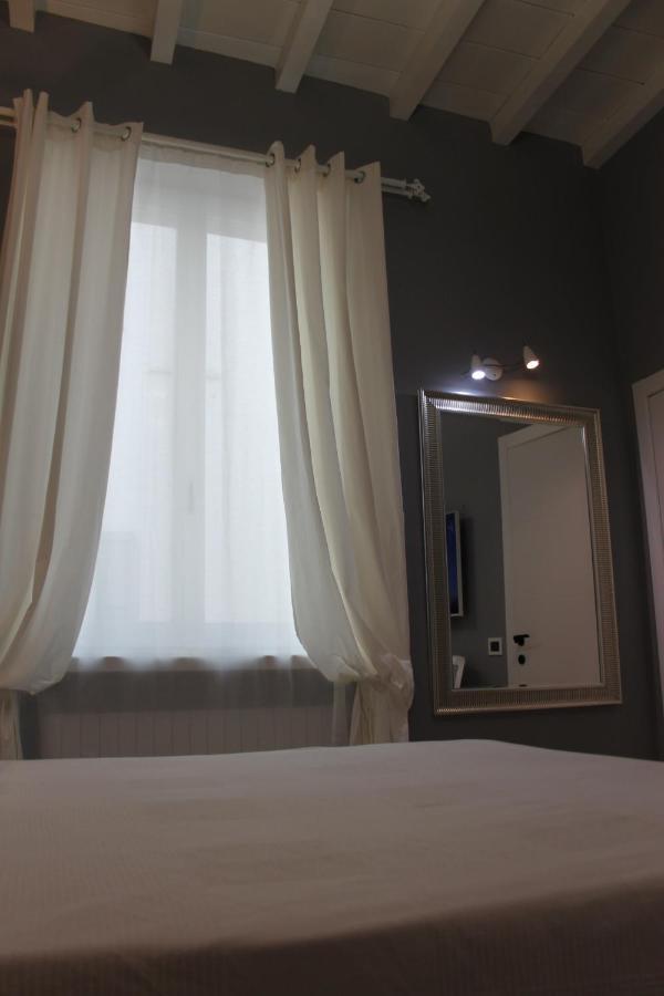 Jacuzzi Apartament By Parmacentro B&B Εξωτερικό φωτογραφία