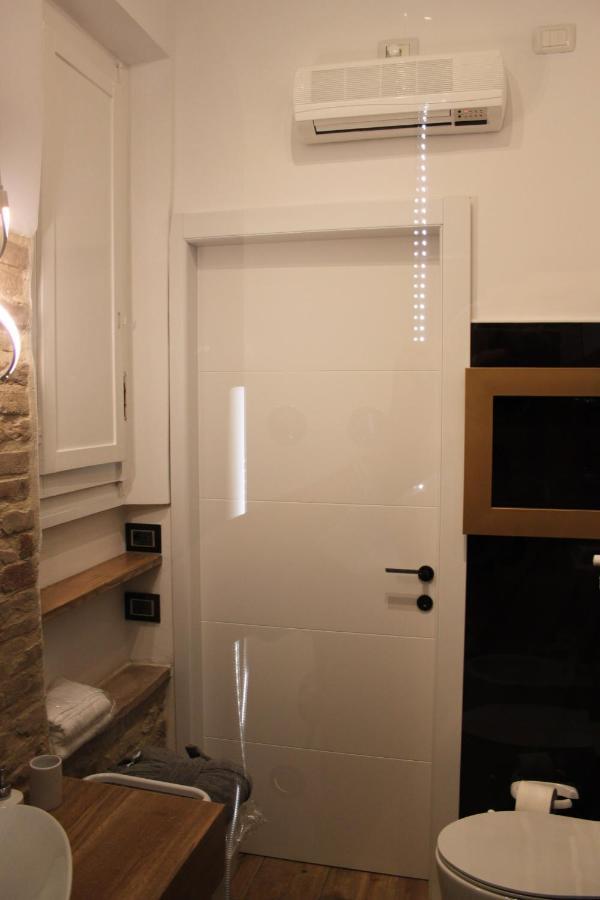 Jacuzzi Apartament By Parmacentro B&B Εξωτερικό φωτογραφία