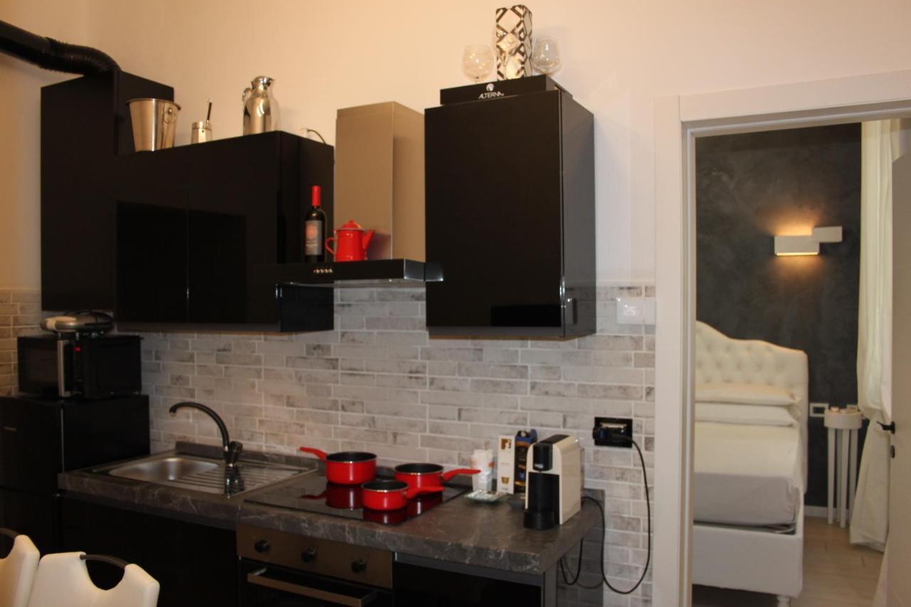 Jacuzzi Apartament By Parmacentro B&B Εξωτερικό φωτογραφία