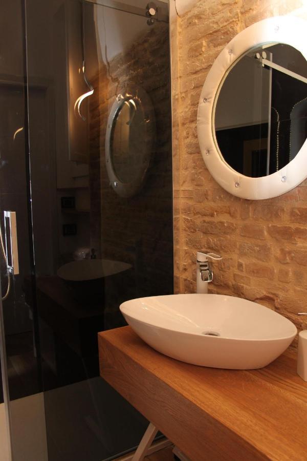 Jacuzzi Apartament By Parmacentro B&B Εξωτερικό φωτογραφία
