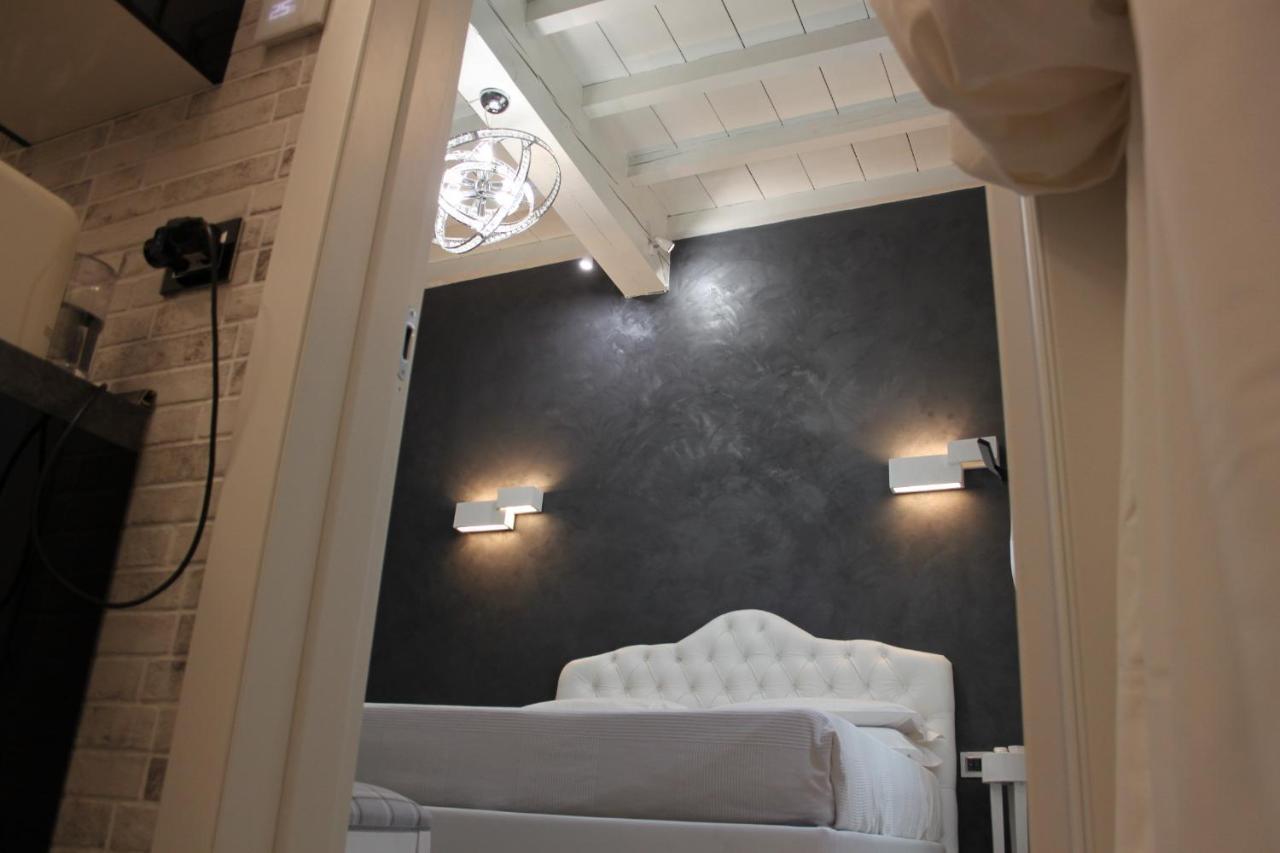 Jacuzzi Apartament By Parmacentro B&B Εξωτερικό φωτογραφία